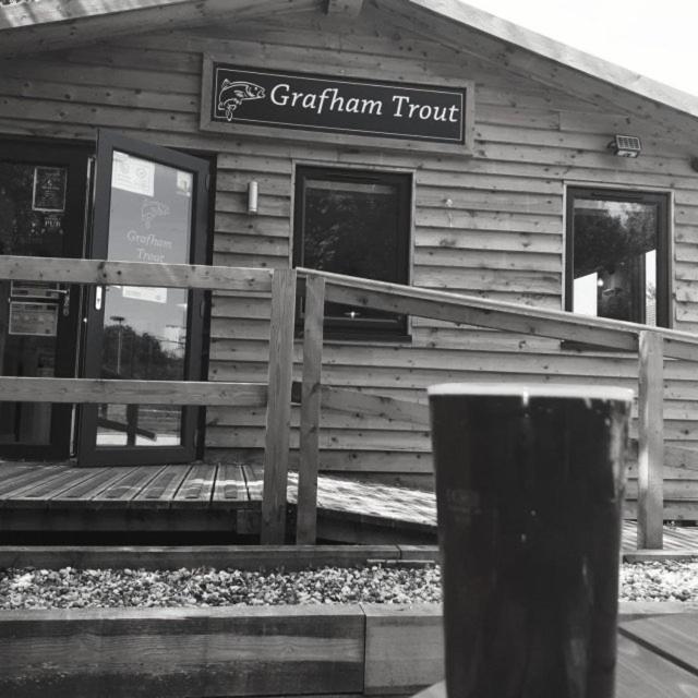 Grafham Water Lodge Экстерьер фото