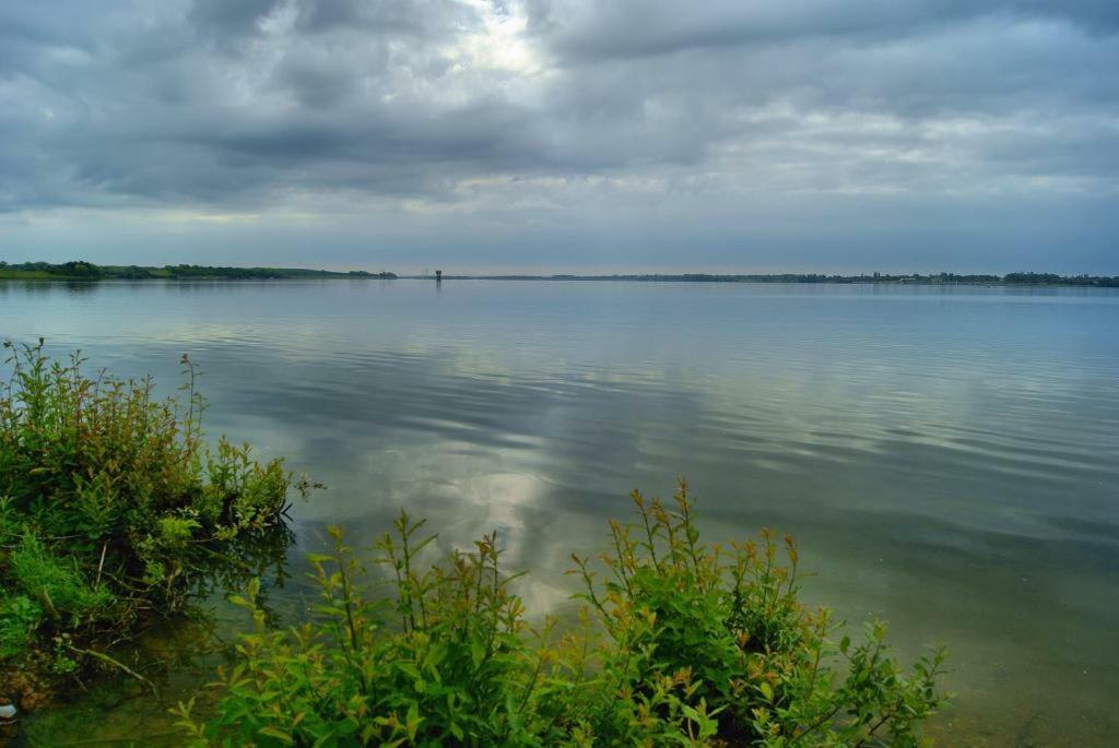 Grafham Water Lodge Экстерьер фото